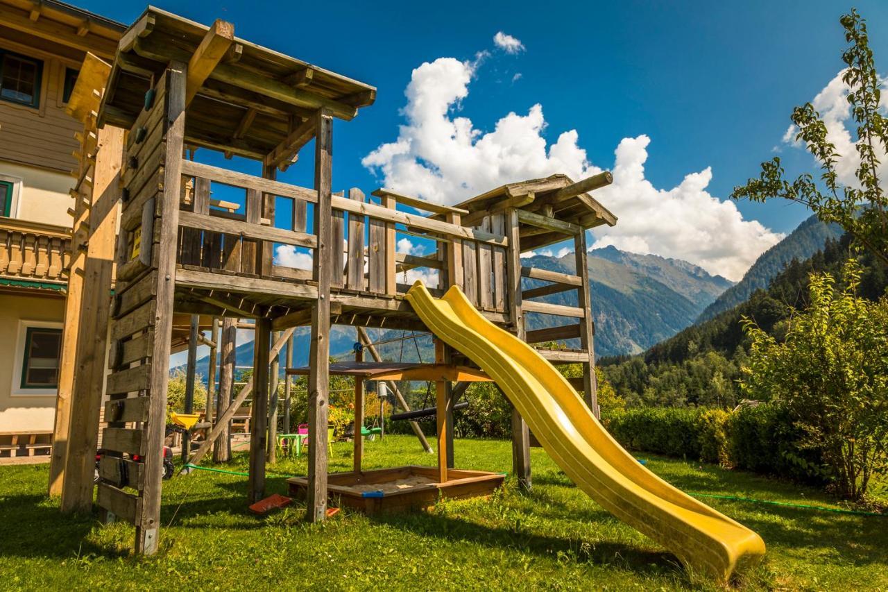 Bio-Bauernhof Obertrattenbachhof Neukirchen am Großvenediger エクステリア 写真
